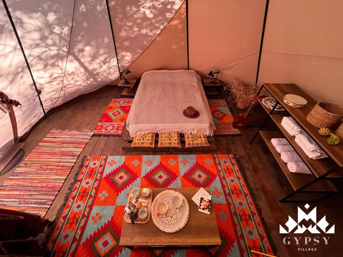 Gipsy Village Park Hotel