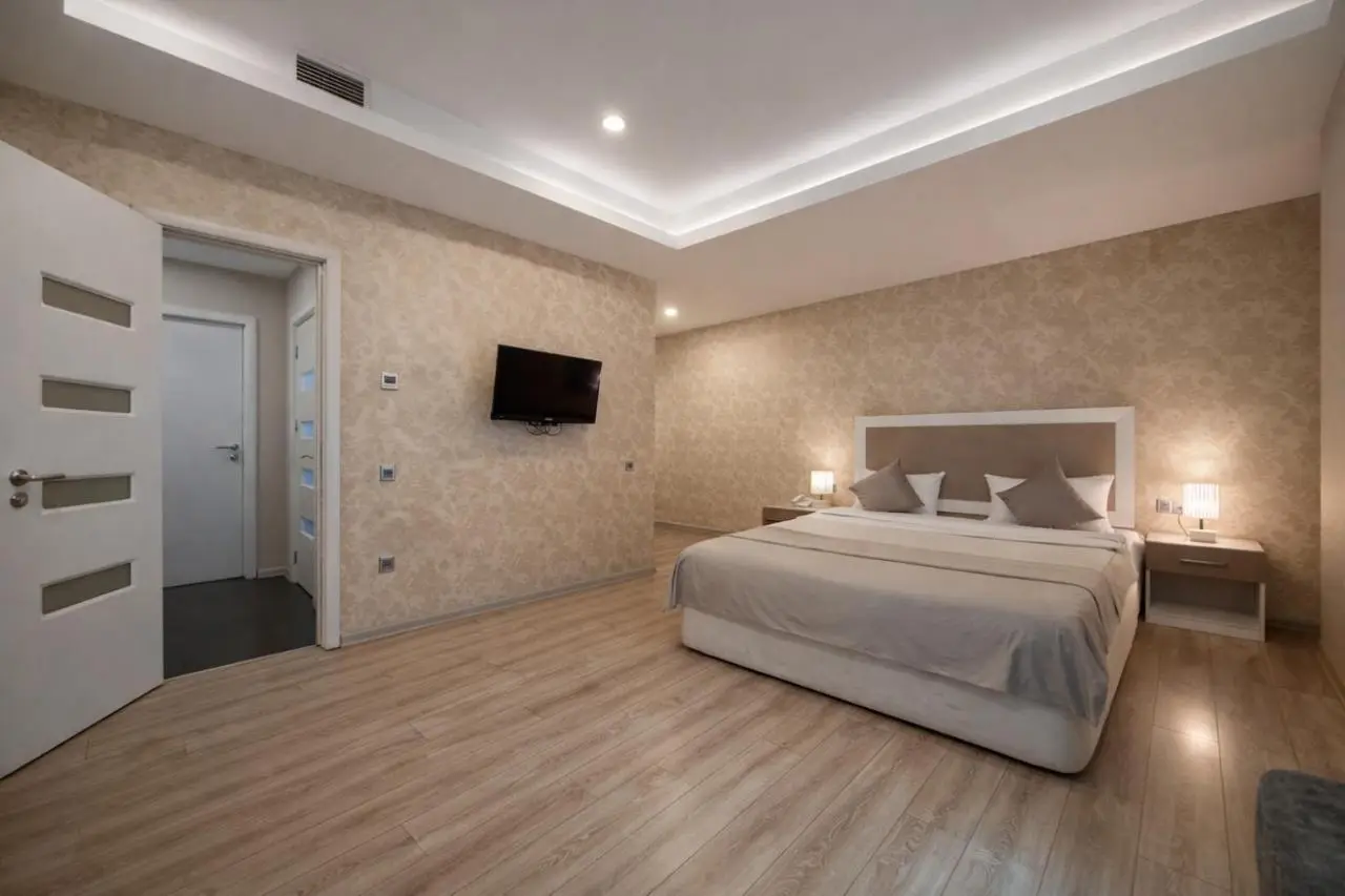 Diplomat Suites Hotel
