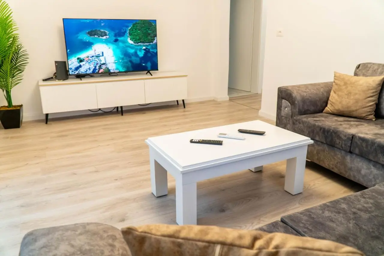 Signature apartment 8