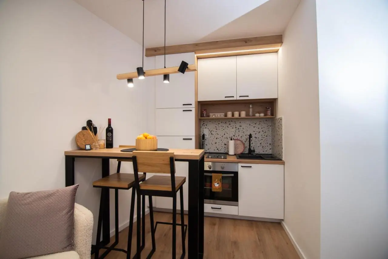 Cute 1BDR in City Center