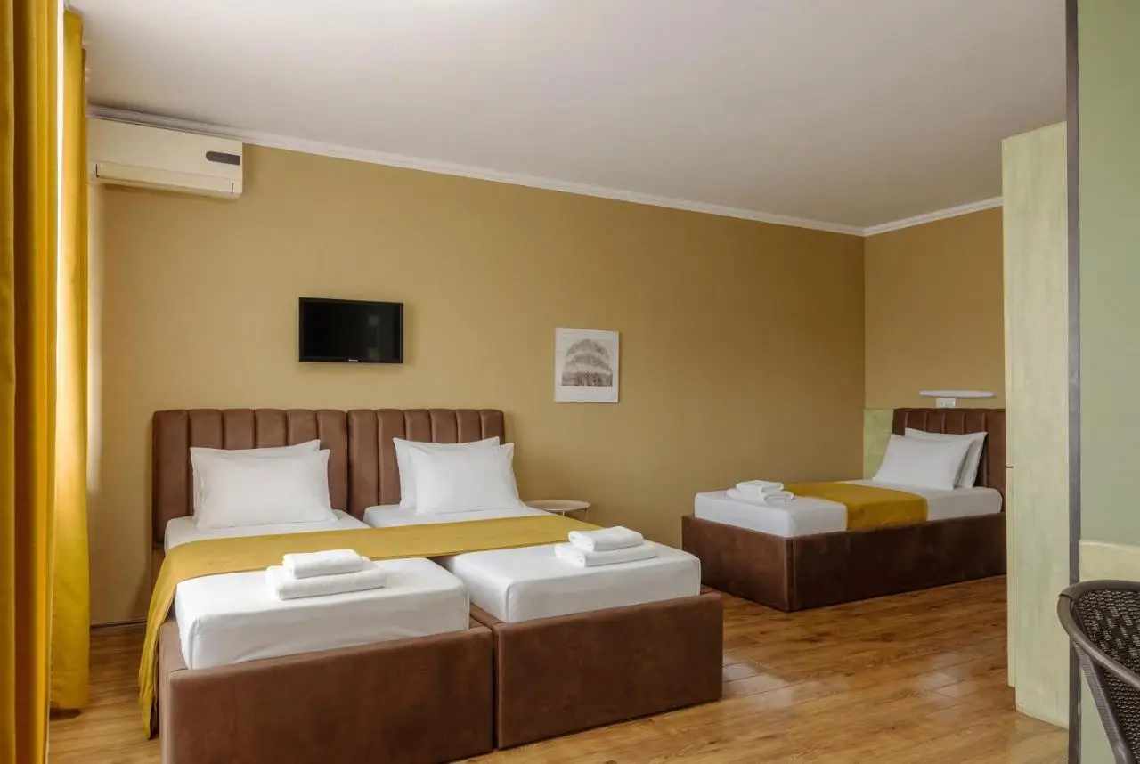 Hotel Tbilisi Central by Mgzavrebi