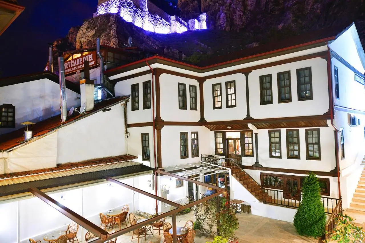 Uluhan Hotel