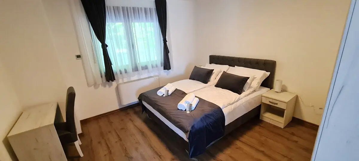 Ground floor, 3BDR, shared pool
