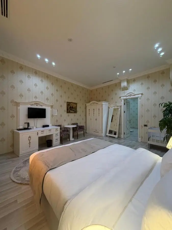 Nizami White Hotel City