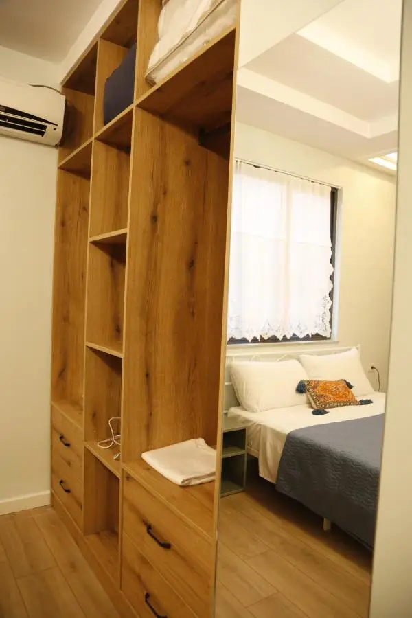 Illyrian studio apartment 2