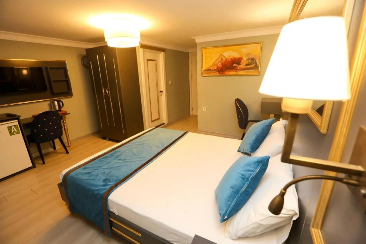 Grand Moon Hotel Suites