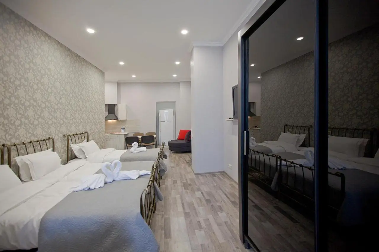 Metekhi Corner Apartments