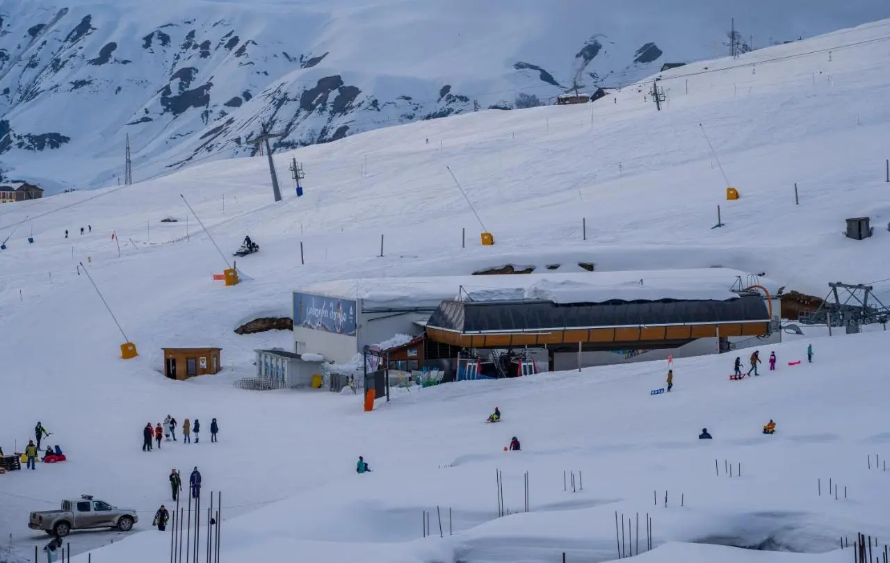 Snow Gudauri