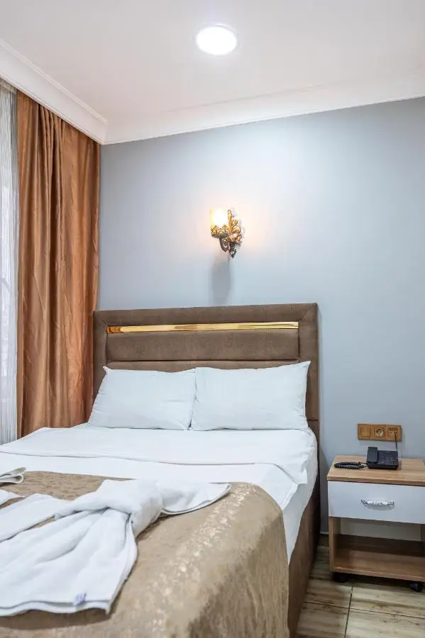 LAOS OTEL