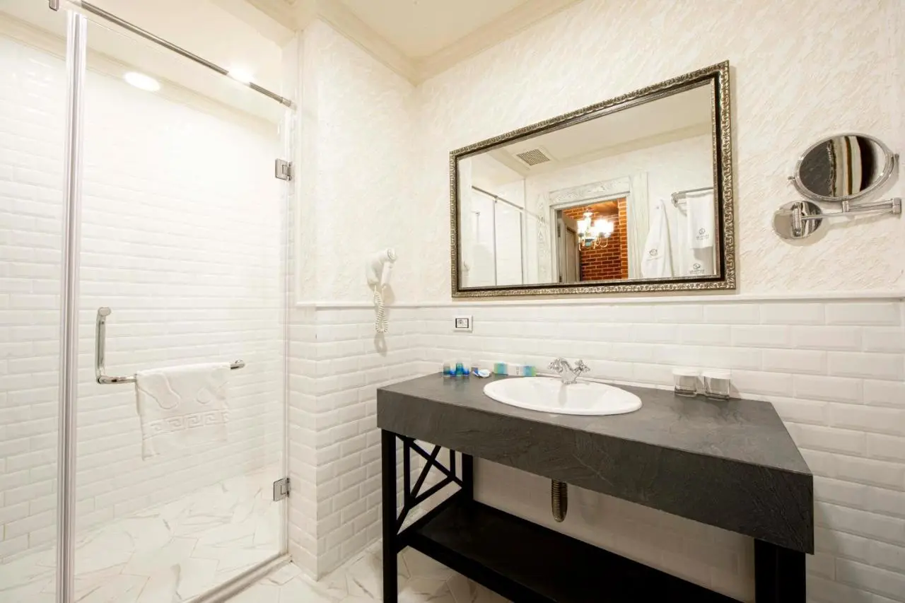 Sapphire Bayil Hotel