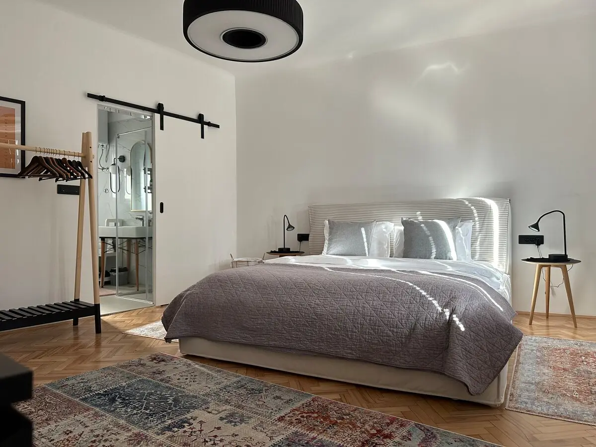 Stylish Prime Location Apartment
