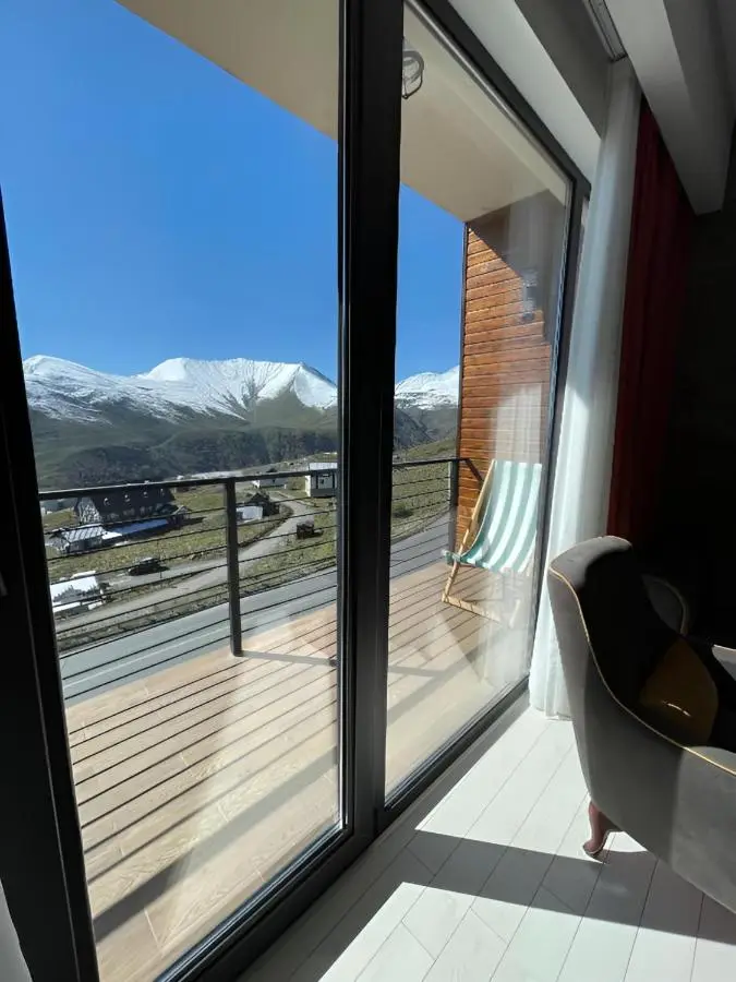 winter house GUDAURI