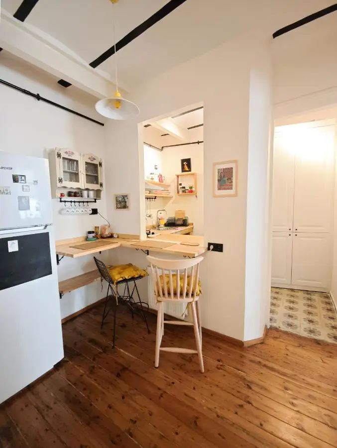 1910 Pera Apartment