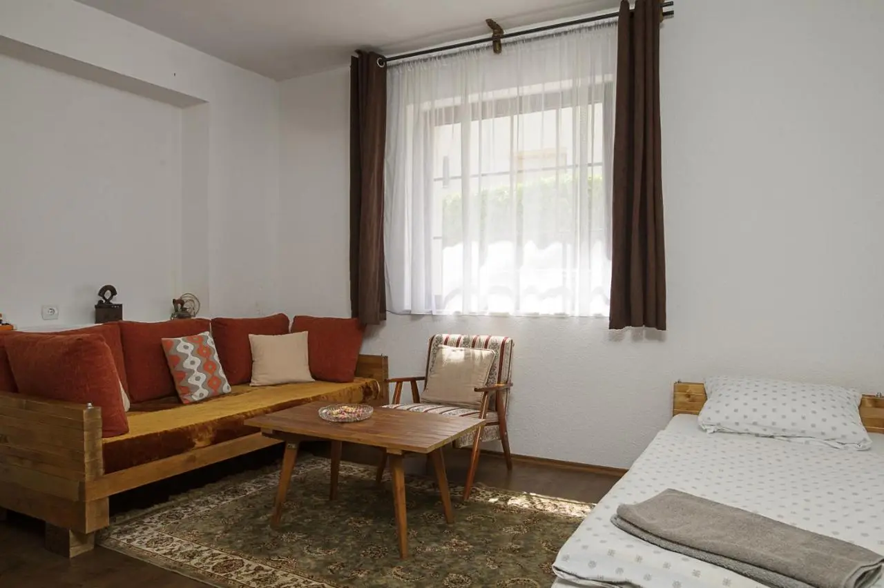Apartment Raza