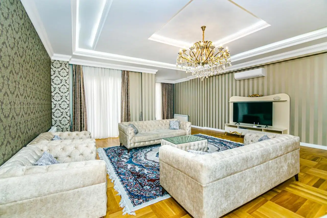 City Centre apartment on Nizami