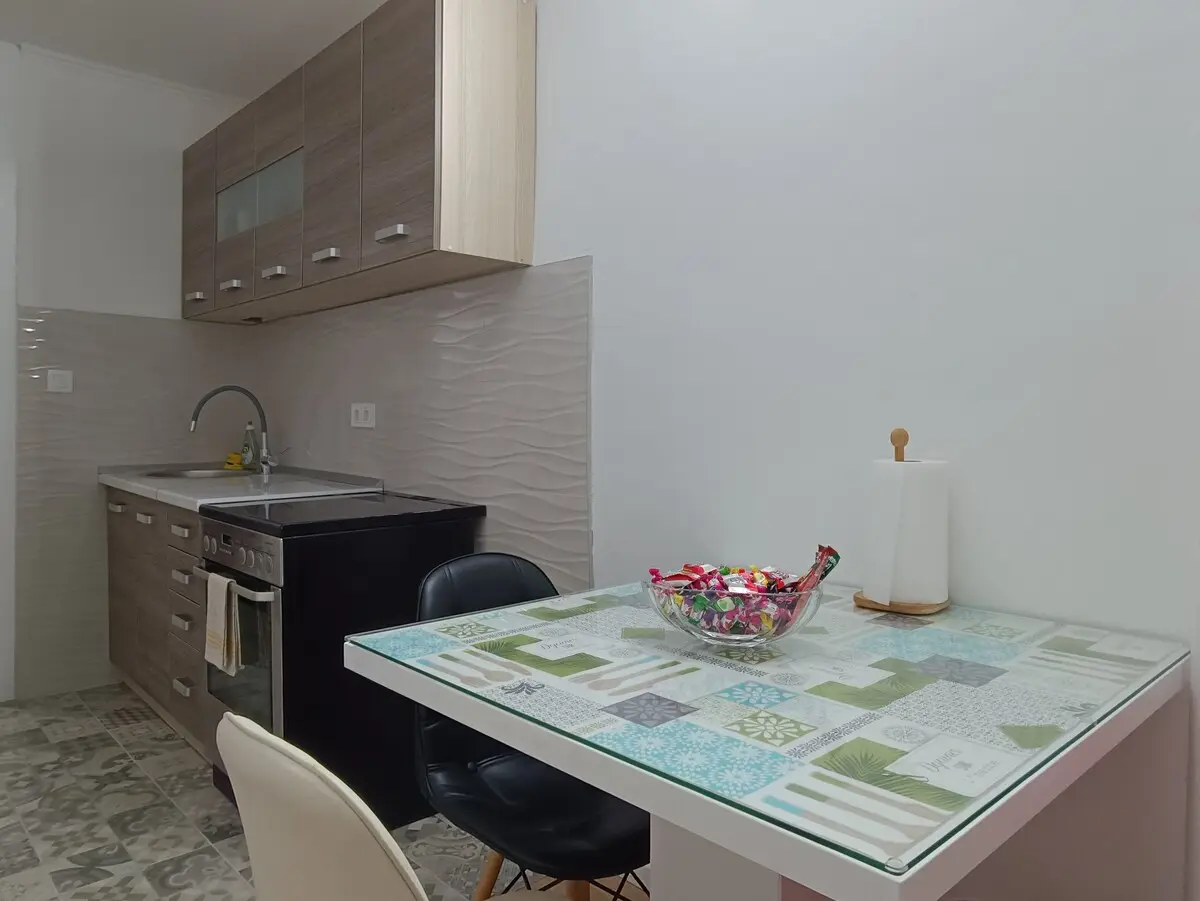 modern, one bedroom, free parking, airconditioning