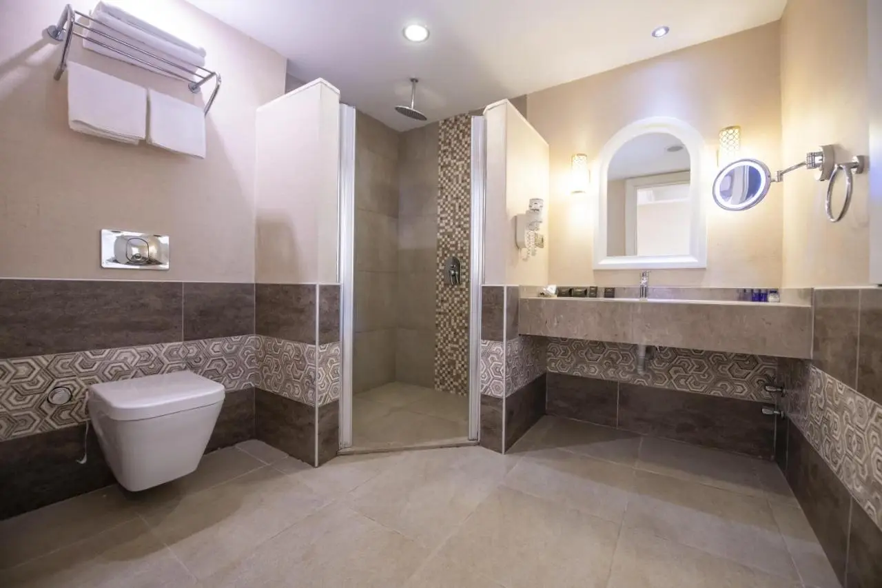 Han Deluxe Hotel