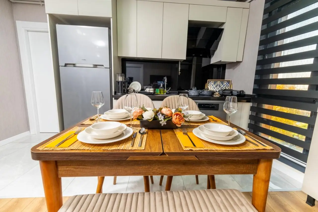 Luxury Life Suites