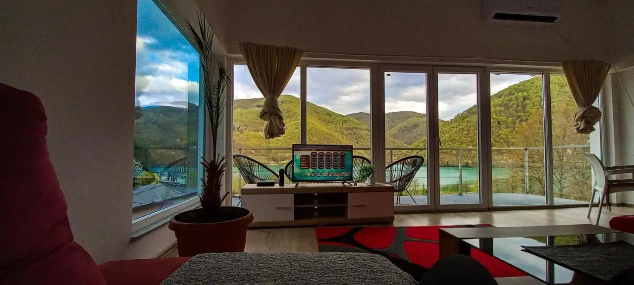 Royal Town Luxury with Panoramic View Wake up to breathtaking lake views and pure tranquility