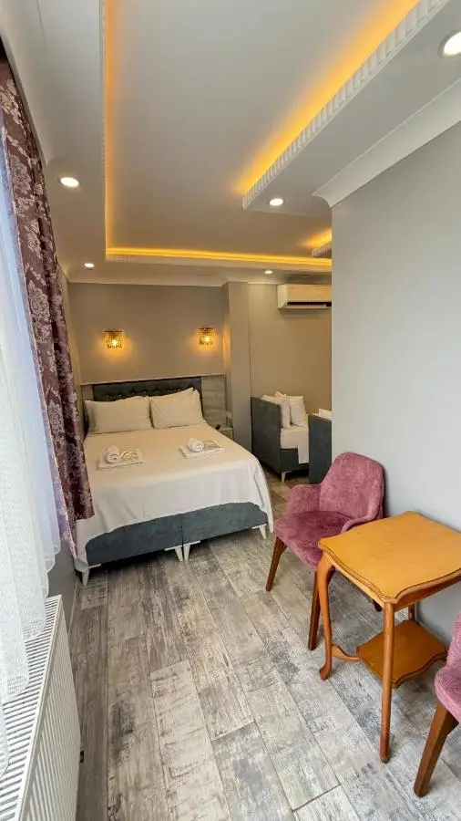 VERSECA HOTEL