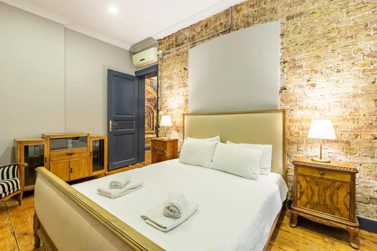 Ganbaru Tours - Flats in Galata