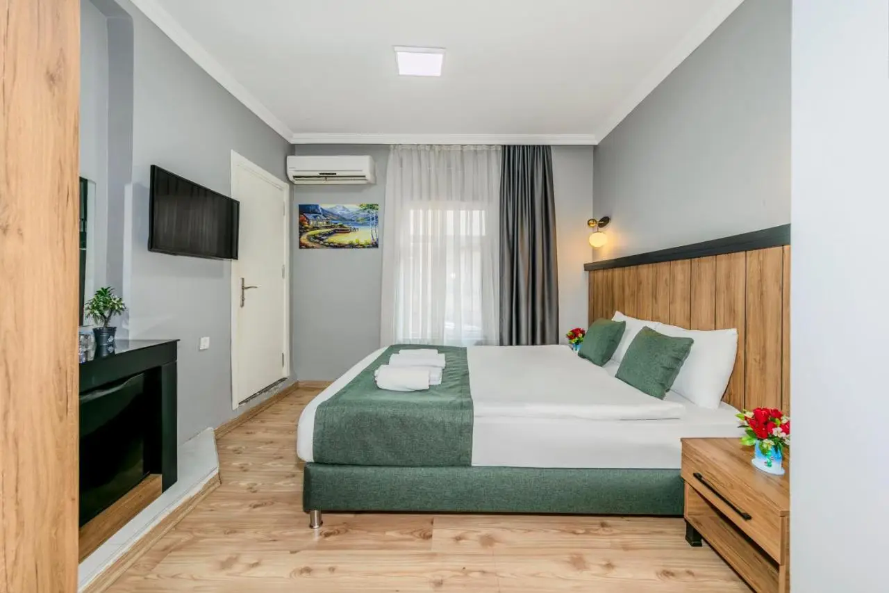 La Pera Suites Hotel