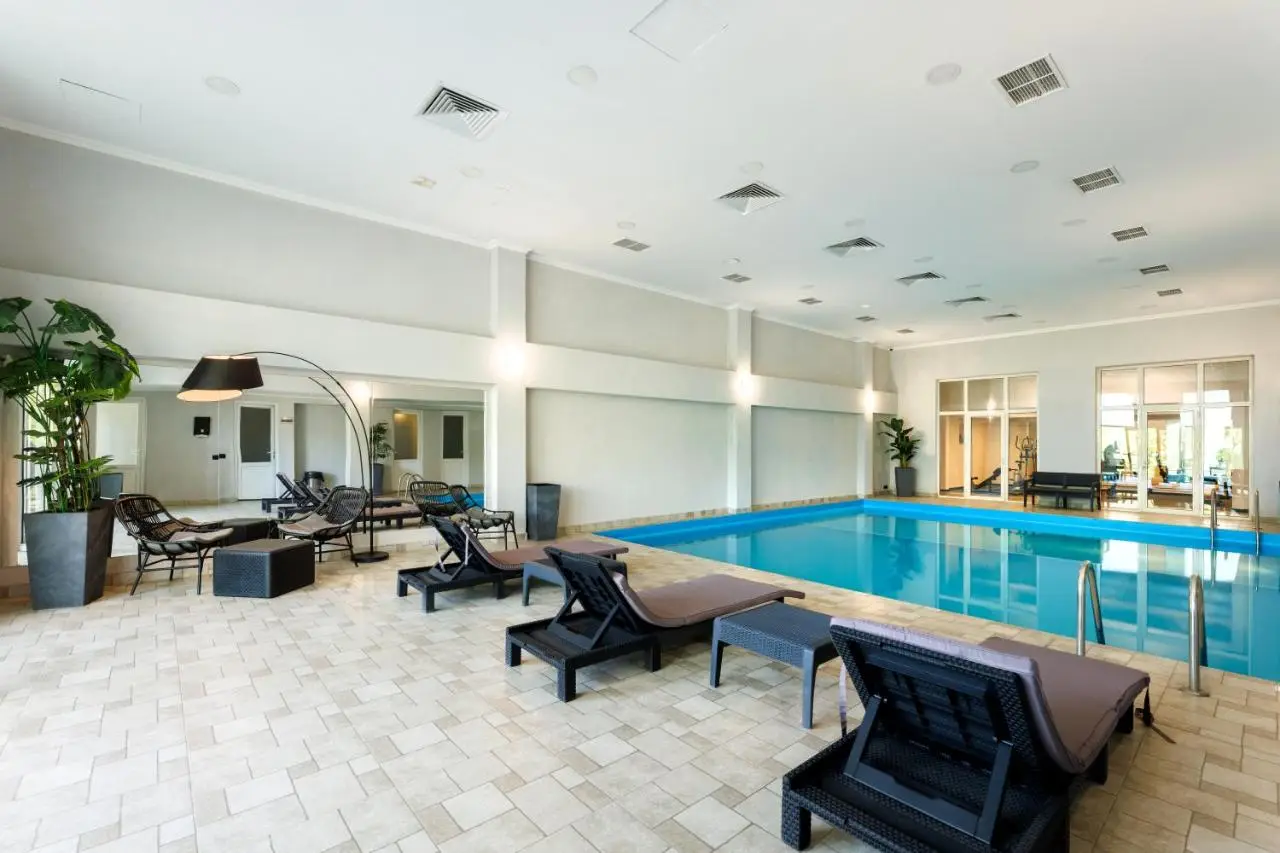Cruise Hotel