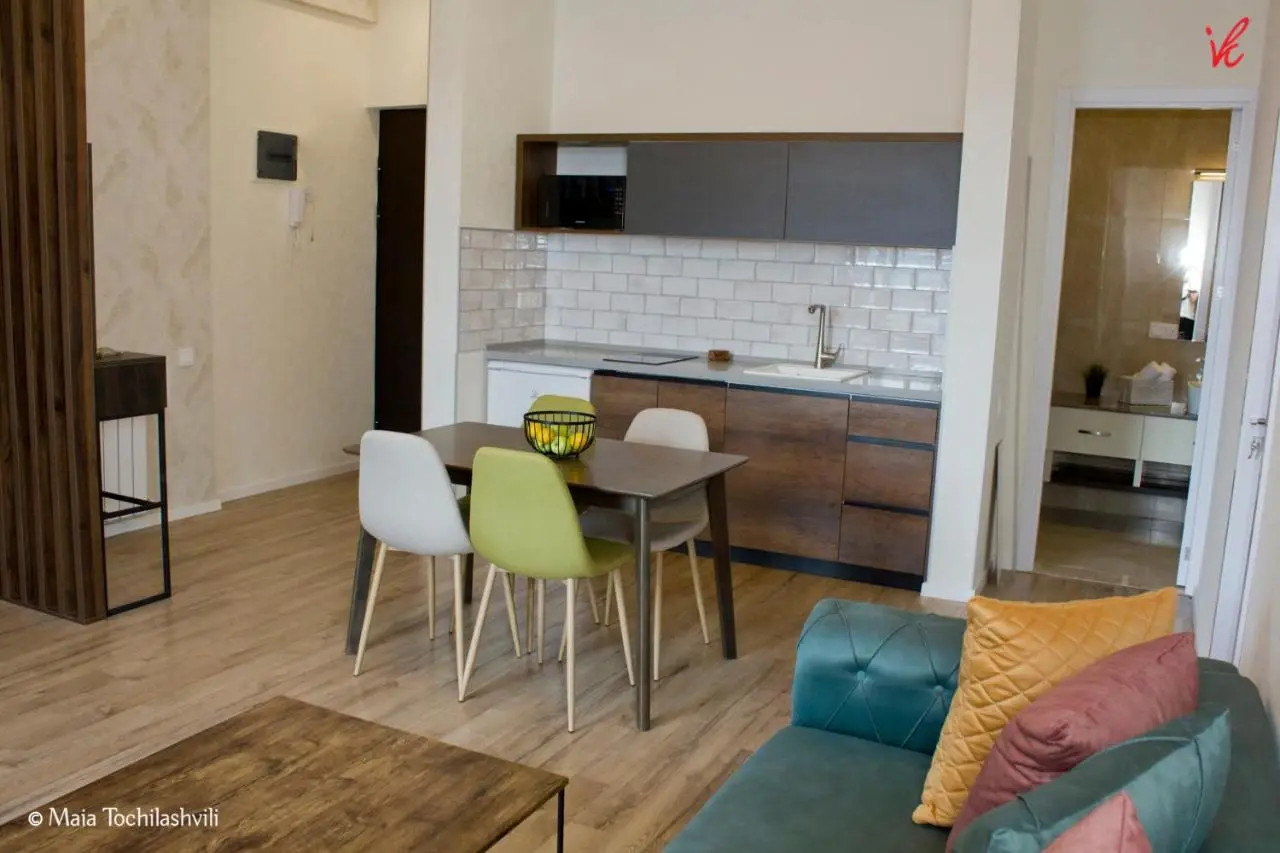 Sameba luxury, Golden View