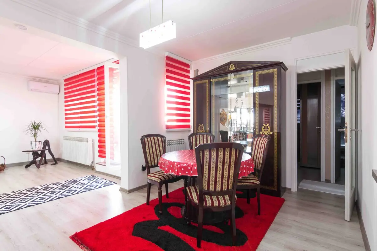 Sarajevo, Center, spacious 3 bedrooms apartment.