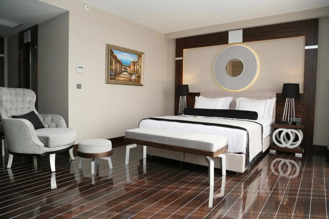 Ramada Hotel & Suites Sisli