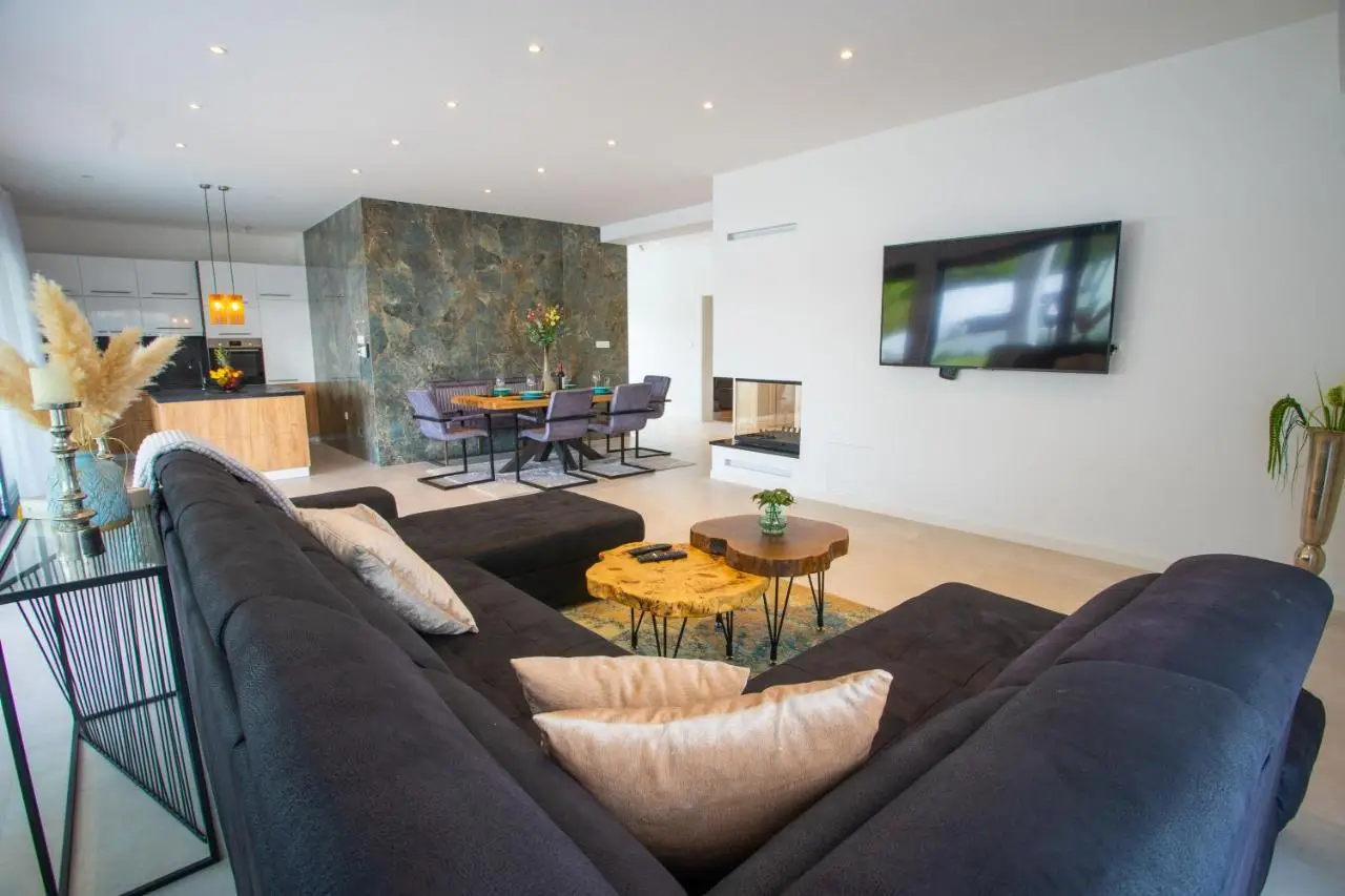 Villa 7