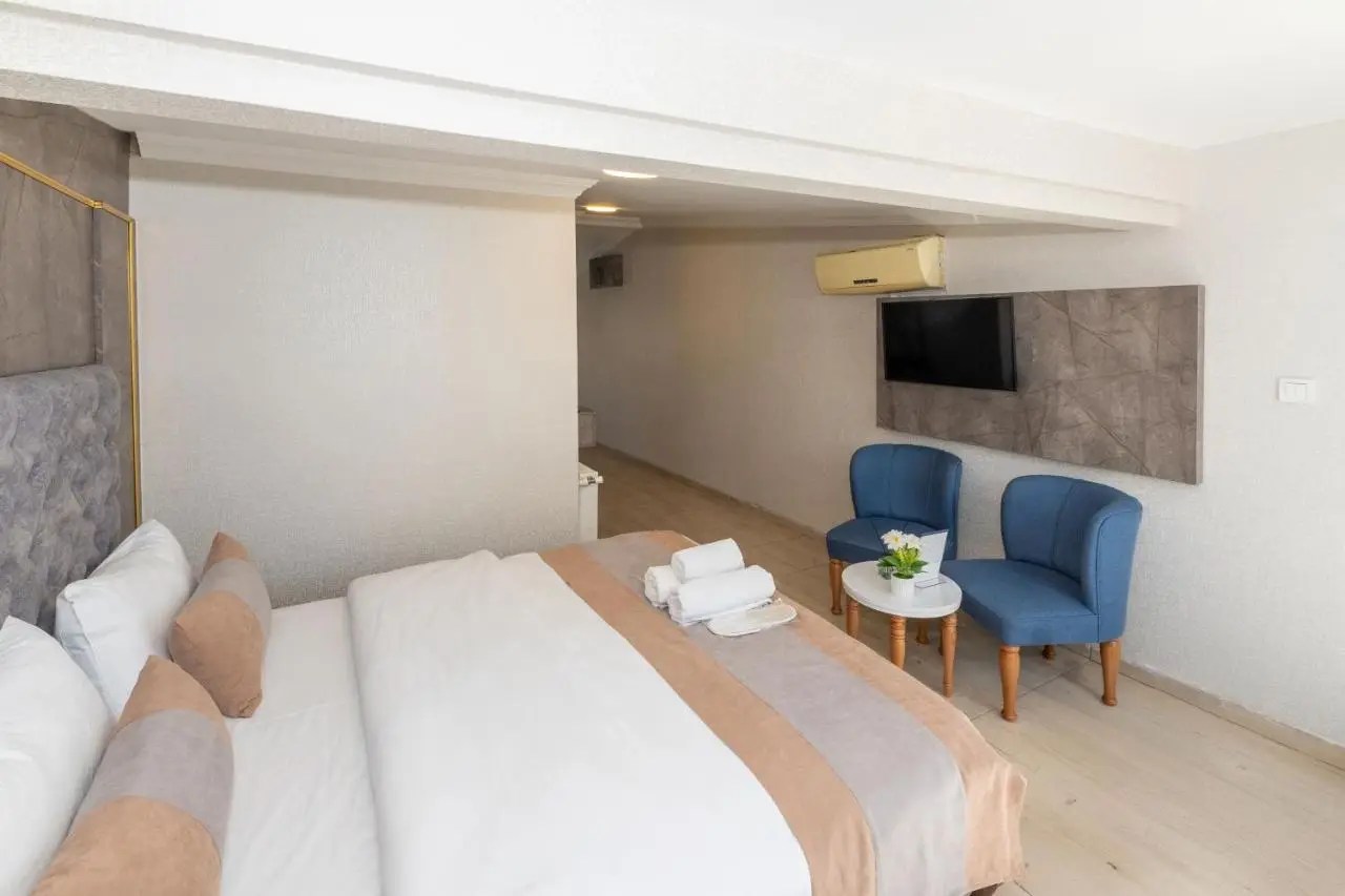 BiRAND SUiT HOTEL