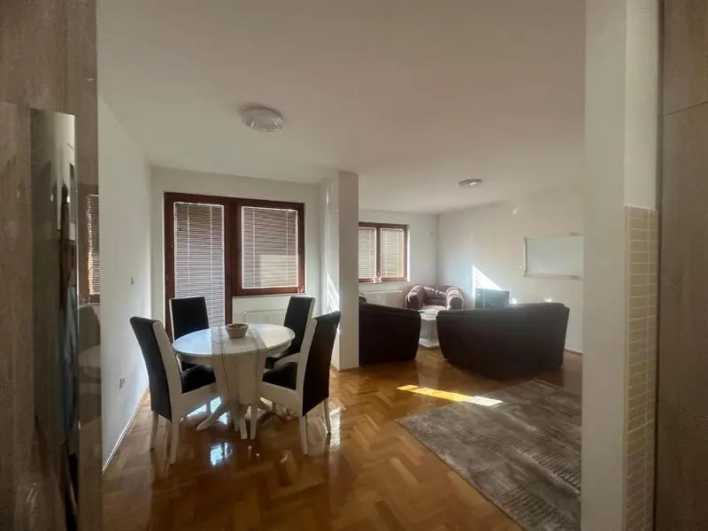 M apartman, Istočno Sarajevo, Lukavica