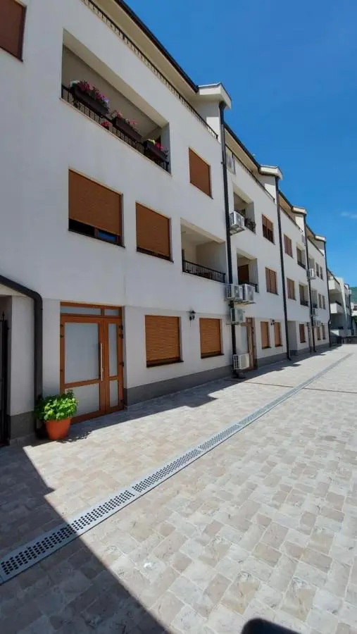Apartments Kapetanovina