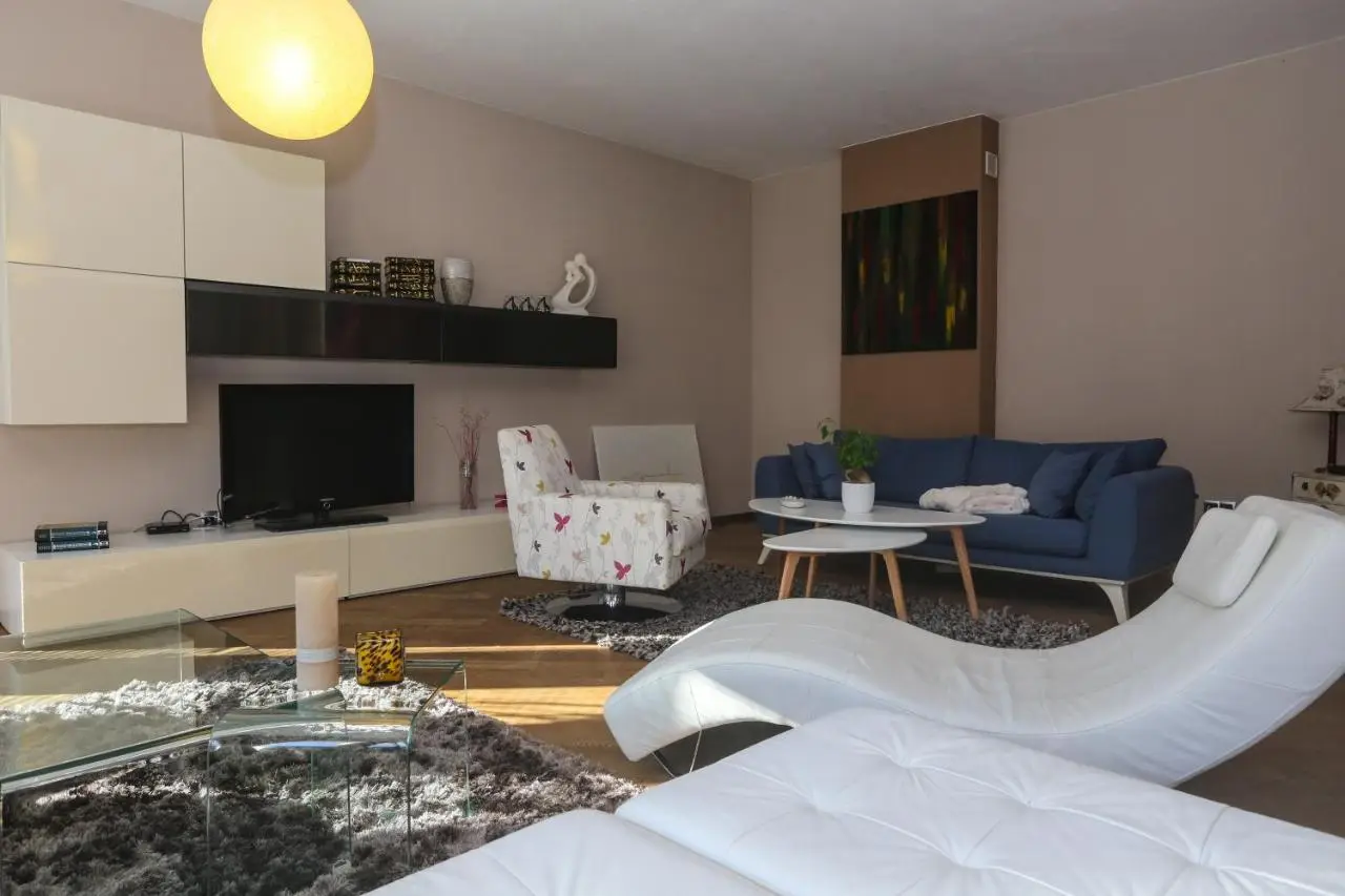 Farah Superior Apartments