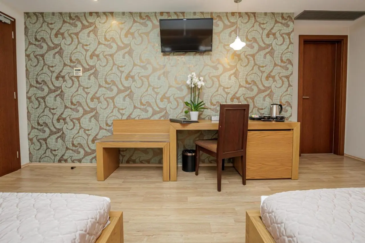 Sky Hotel Tirana