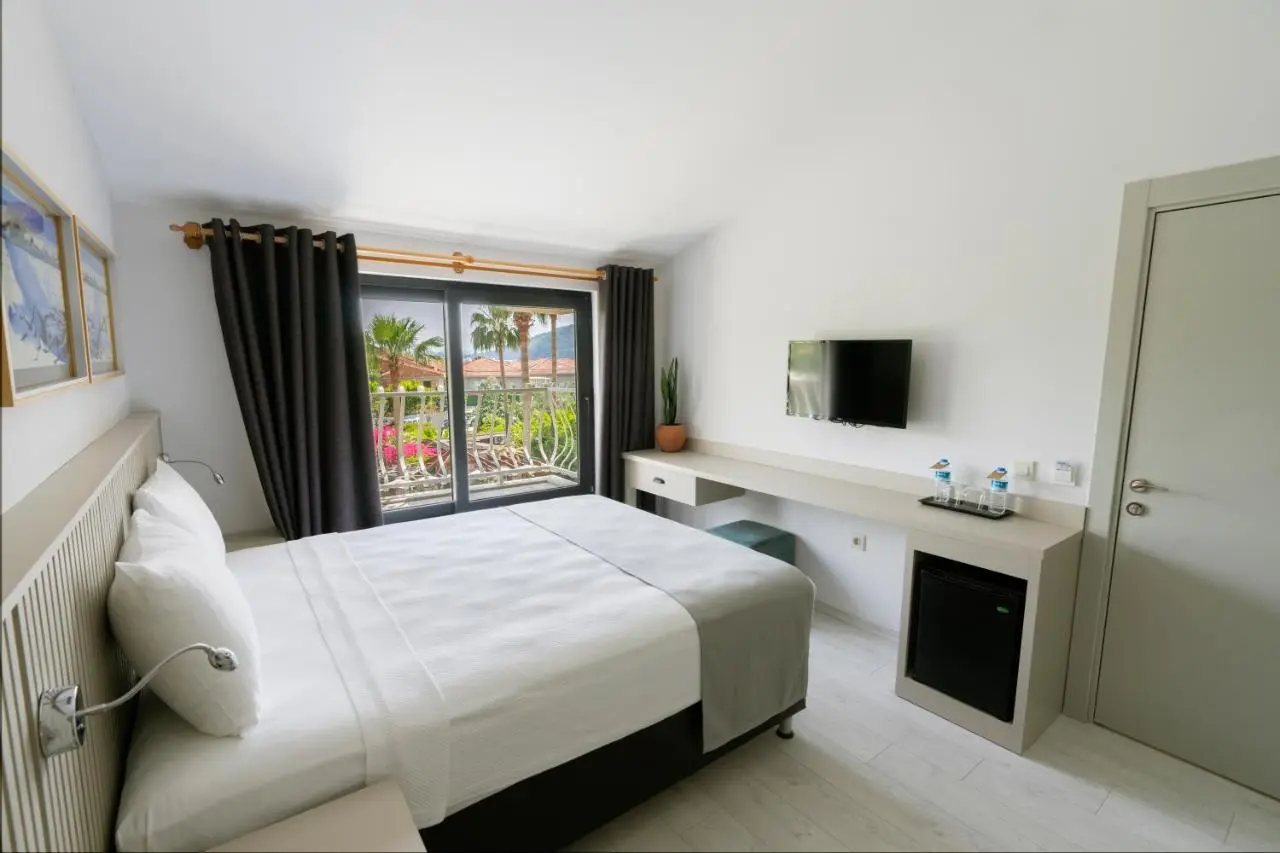 WEST HOUSE EXCLUSIVE HOTEL