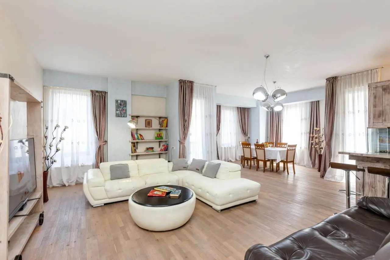 Executive Central Loft