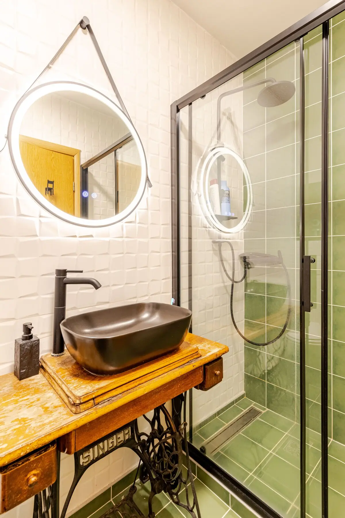 2BDR Modern Loft -
 Mountain View and Free Parking
