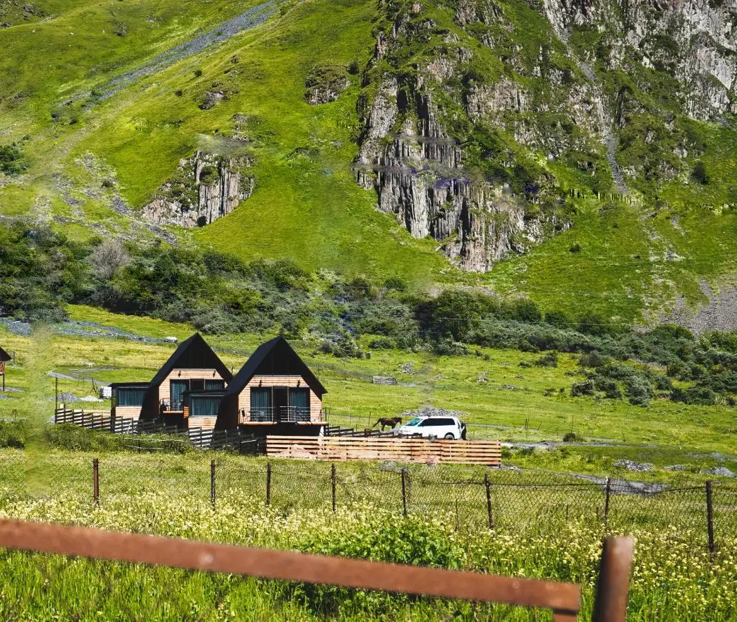 Traveler's Cottages in Kazbegi