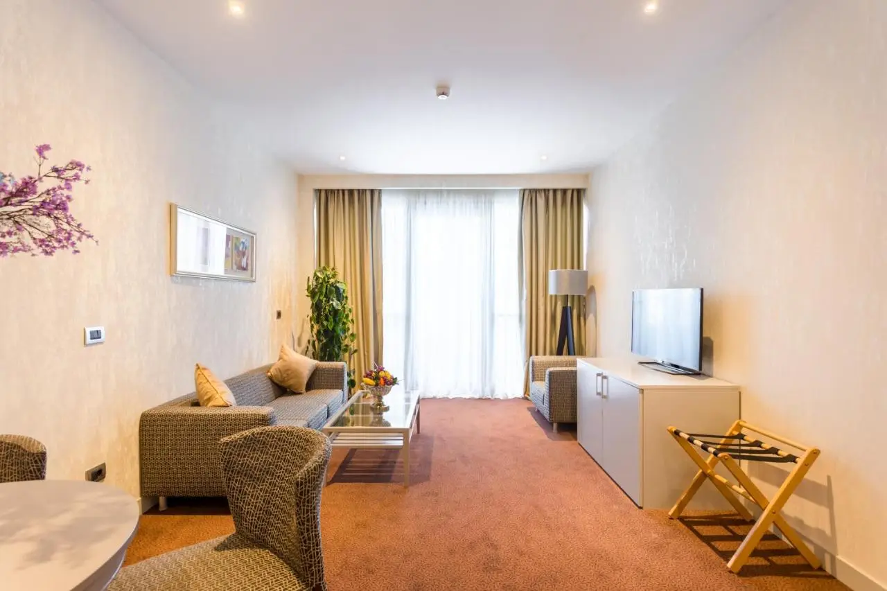 The Grand Gloria Hotel
