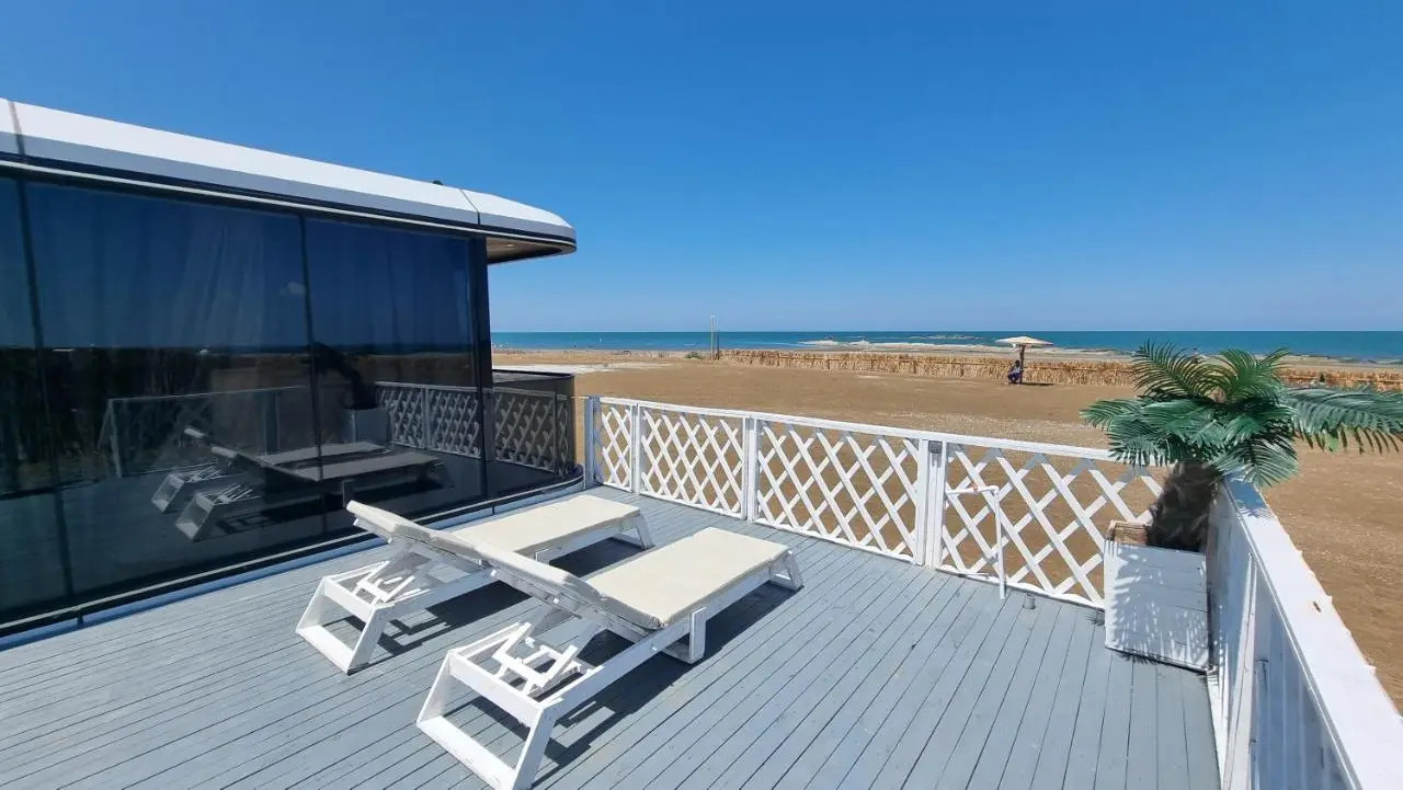 Glam Beach Resort