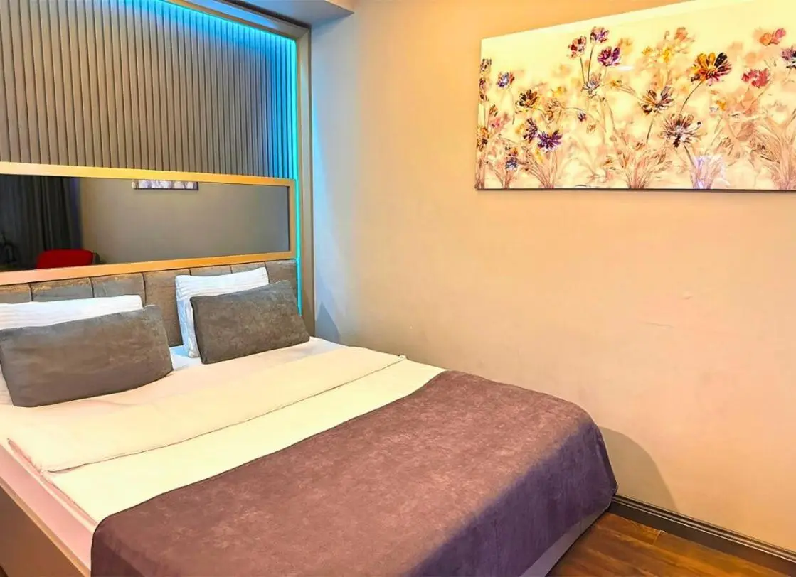 216 Eagle Palace Suite
