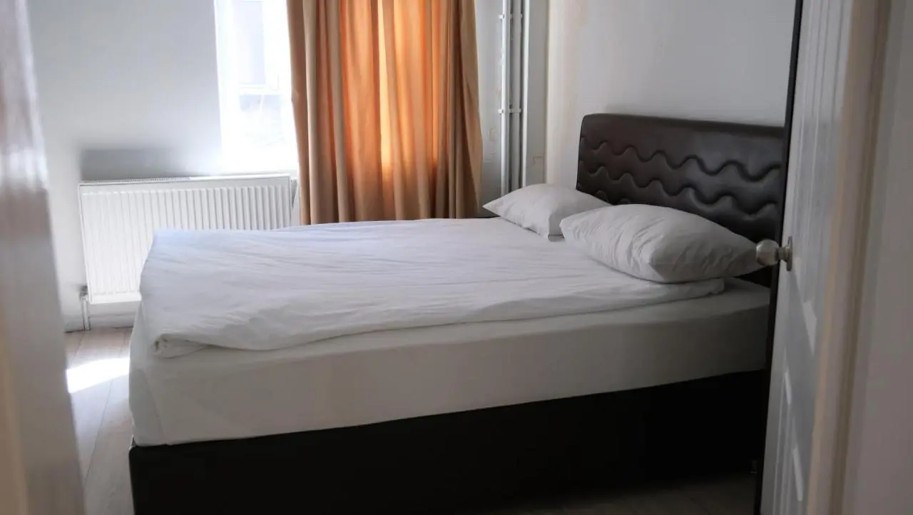 Simon Hotel