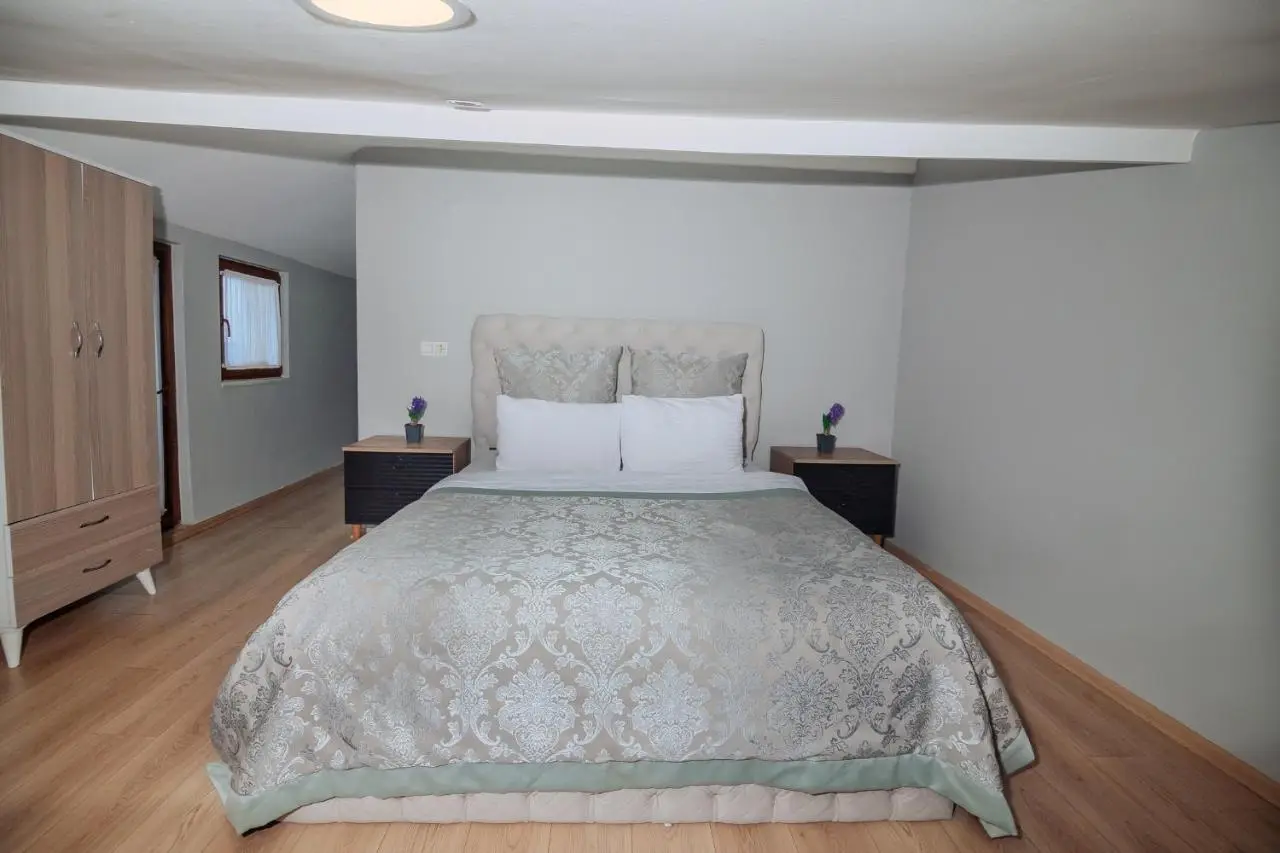 White Moon Suites