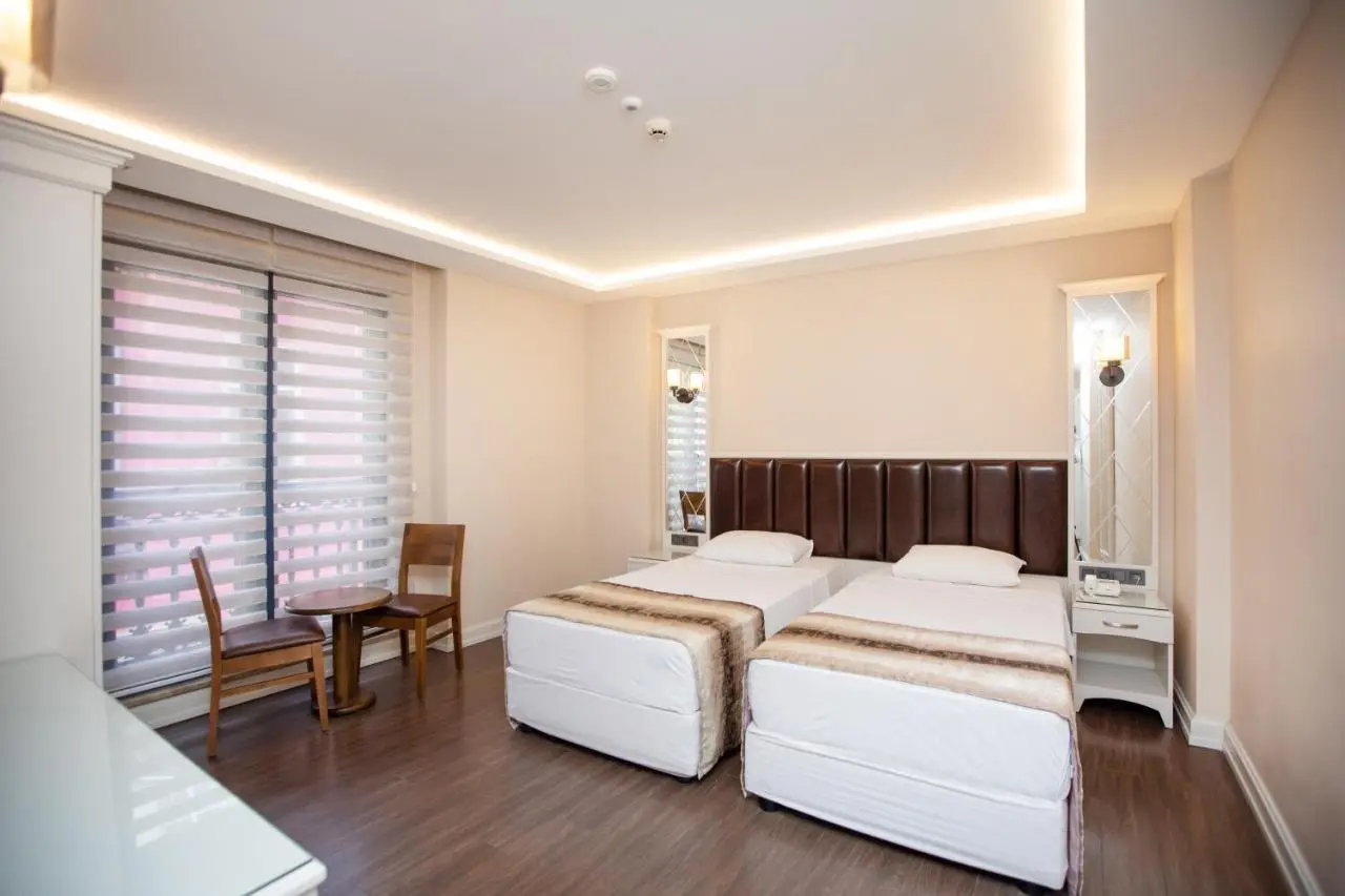 PRAG HOTEL