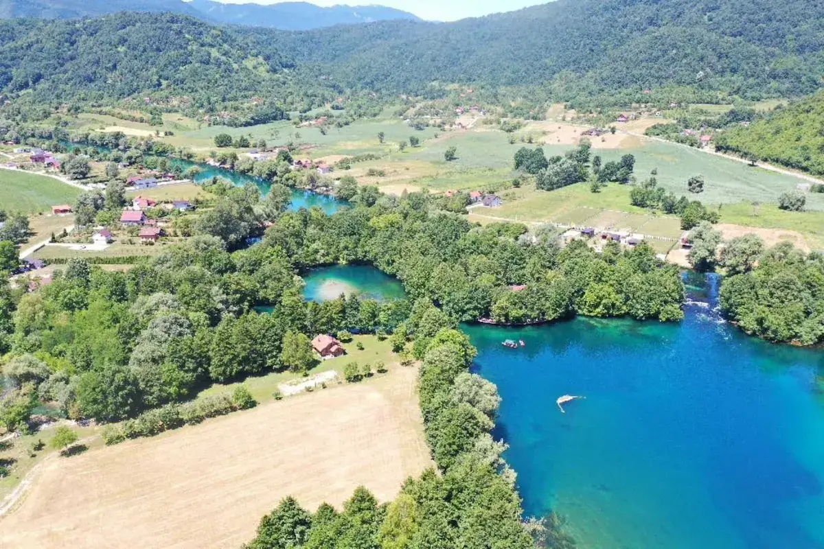 House on the river Una