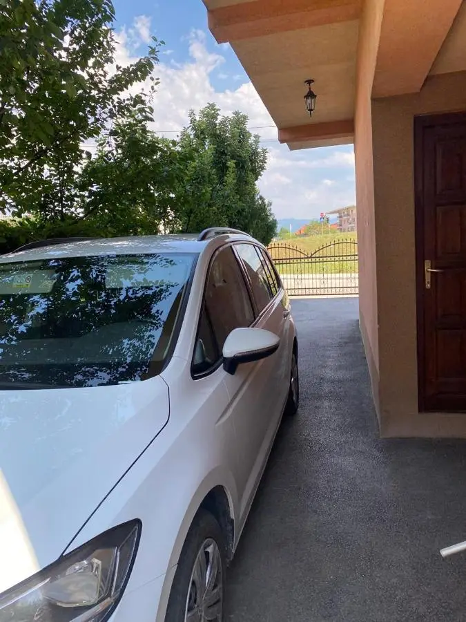 Apartman Nedim - Free Parking & Garden near Airport