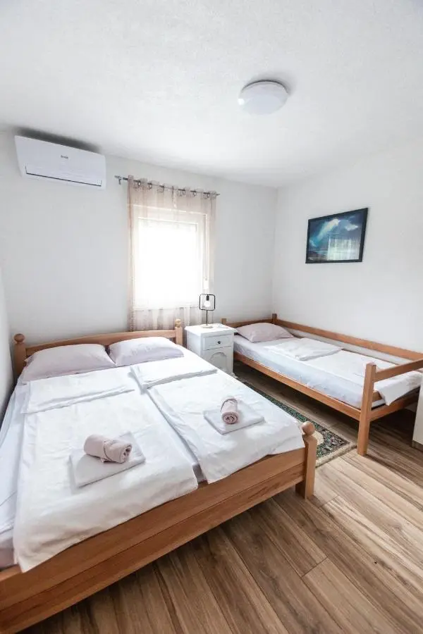 Delta apartments