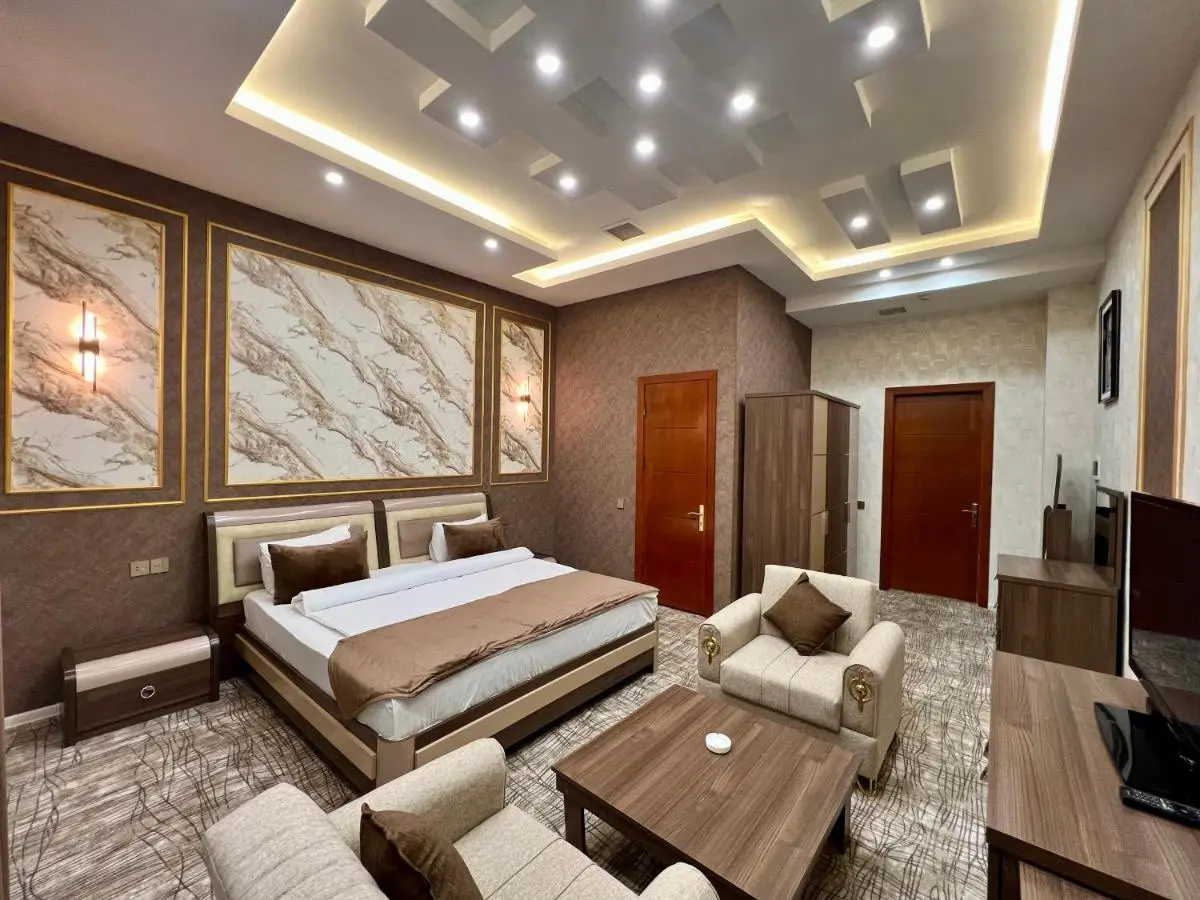 Royal Mansion Hotel